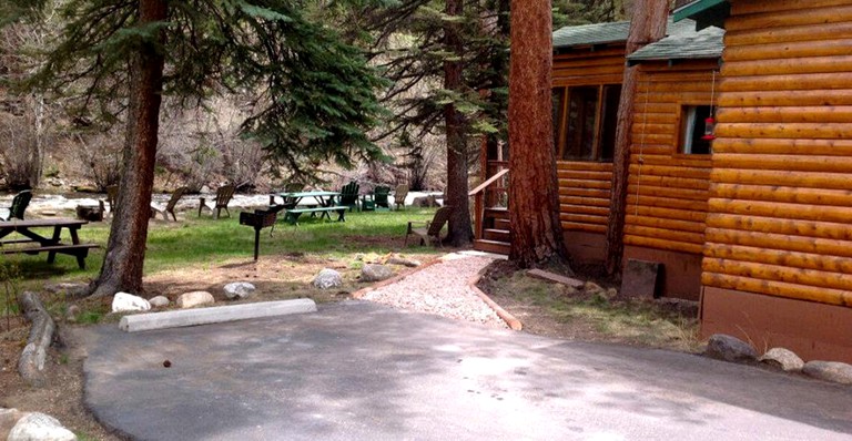 Cabins (Estes Park, Colorado, United States of America)