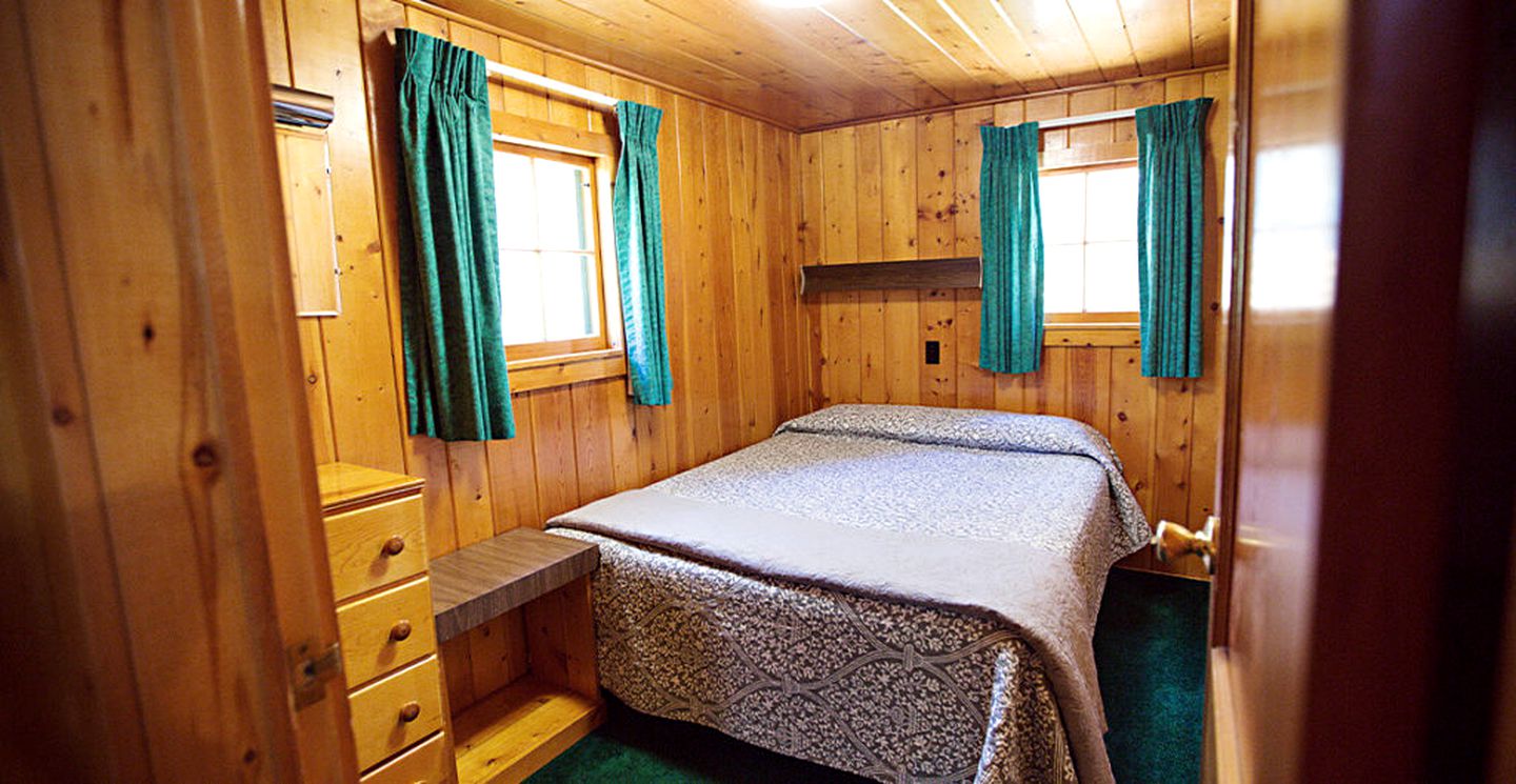 Cozy Estes Park Cabin for a Weekend Getaway in Colorado