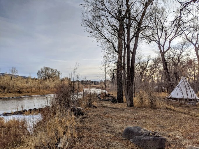 Tipis (Paonia, Colorado, United States of America)