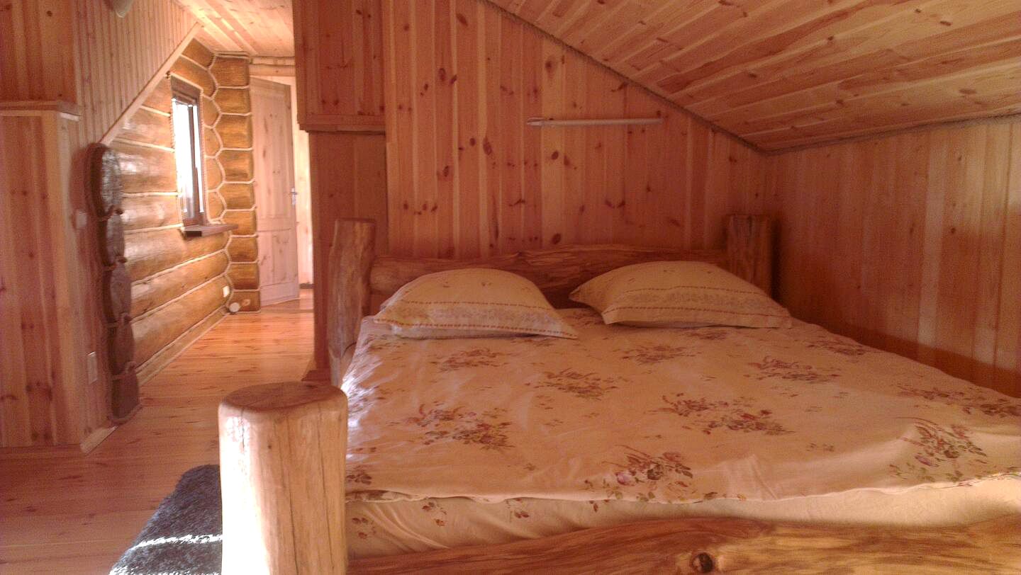 Comfortable Cabin Rental by Narach Lake for Glamping in Belarus