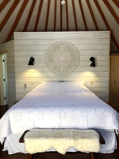 Yurts (Gardiner, New York, United States of America)