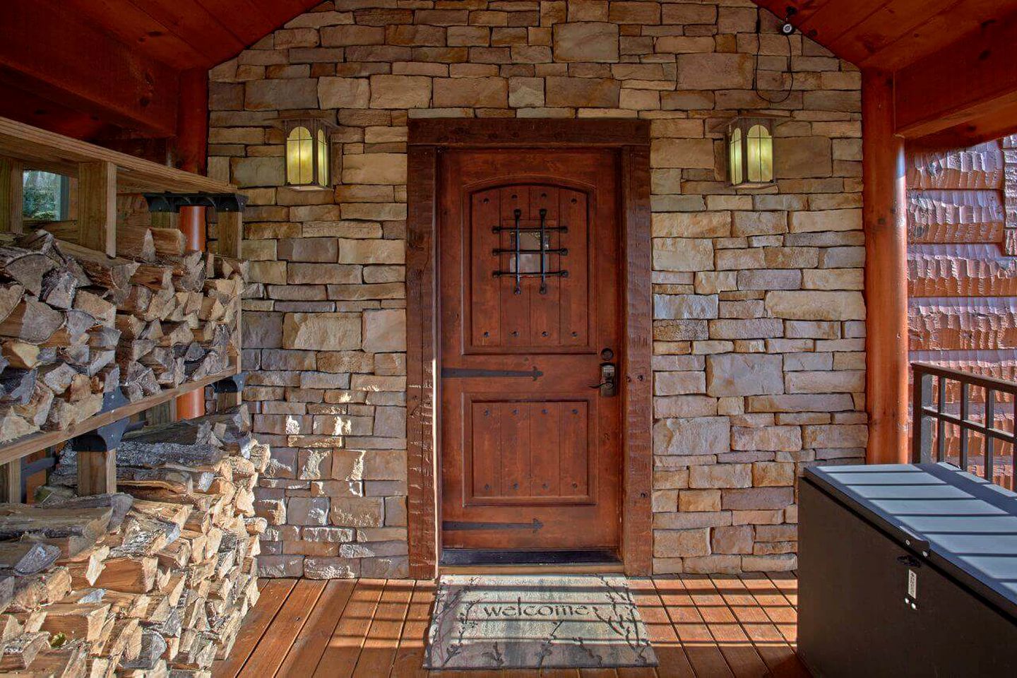 Superb Cabin Accommodation in Gatlinburg for East Tennessee Getaways