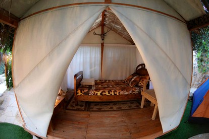Best Glamping in Herzliya Pituah, Tel Aviv District, Israel | Cabins,  Domes, Yurts | Glamping Hub