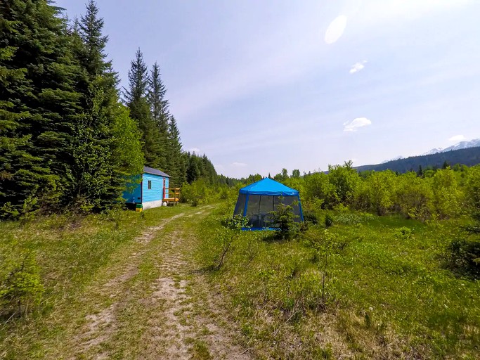 Tiny Houses (Golden, British Columbia, Canada)