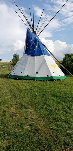 Tipis (Herrick, South Dakota, United States of America)