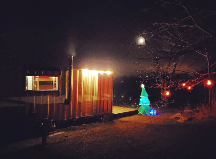 Tiny Houses (Owenton, Kentucky, United States of America)