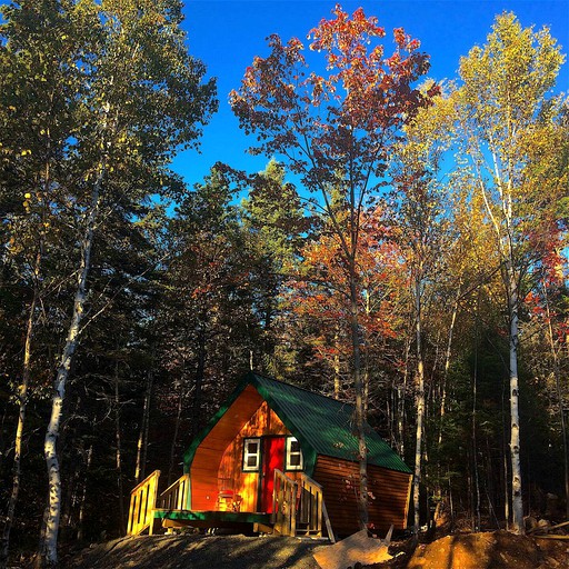 Cabins (Baddeck, Nova Scotia, Canada)