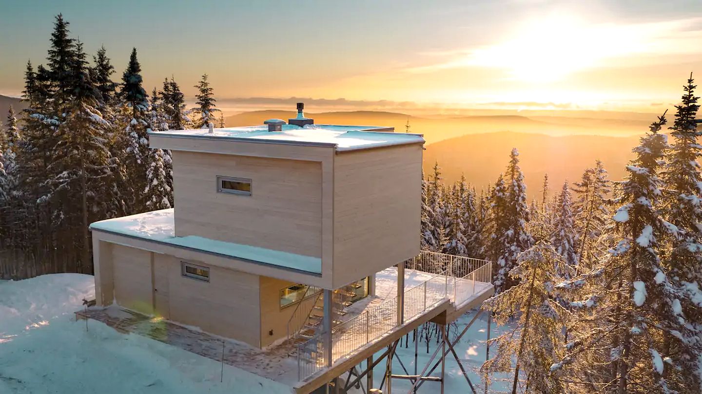 Stunning Quebec Tiny House for Glamping in Canada