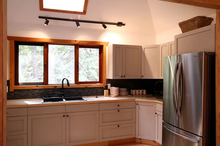 Domes (Nelson, British Columbia, Canada)