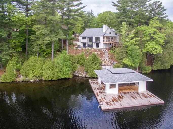 This incredibly beautiful Muskoka Lake getaway is the ultimate retreat in Ontario.