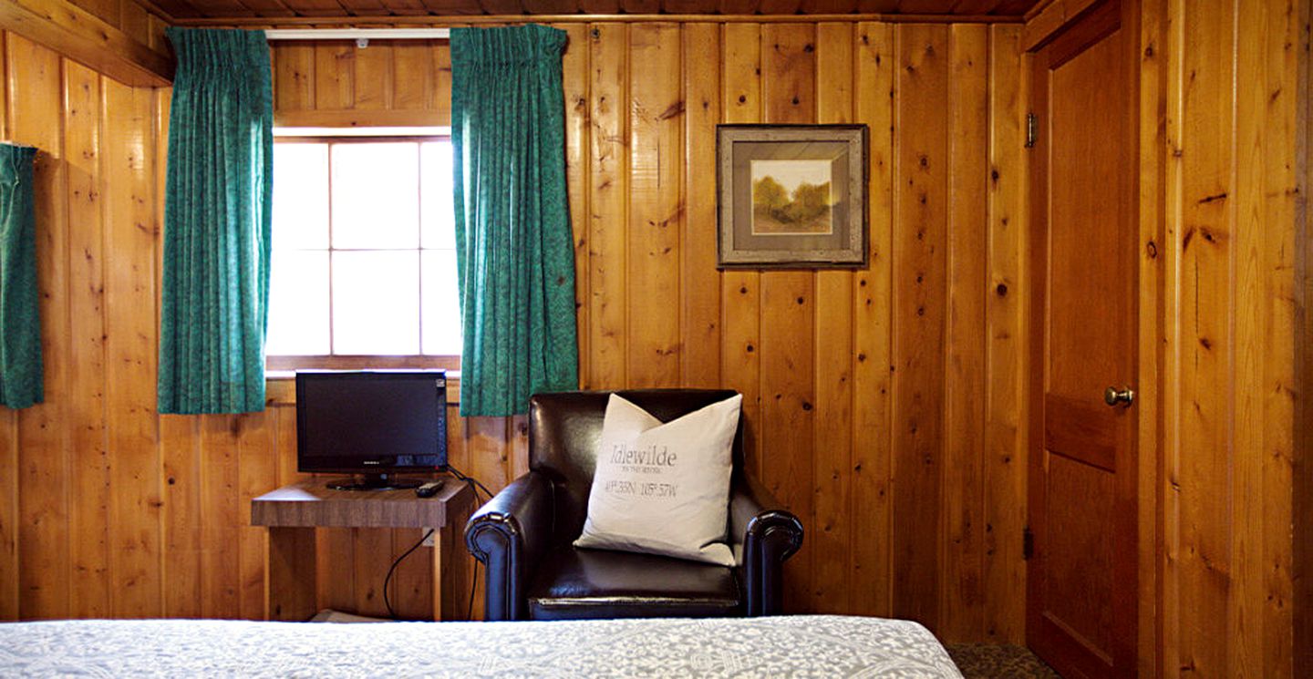 Peaceful Estes Park Cabin Rental near the River