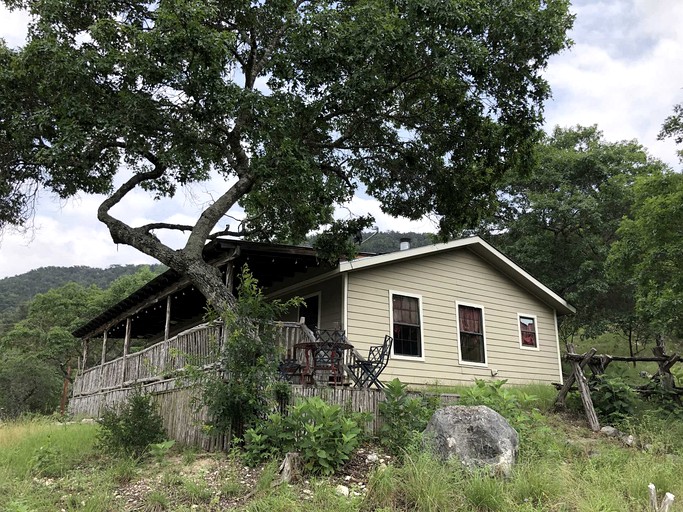 Cabin rental for a weekend getaway in Texas Hill Country