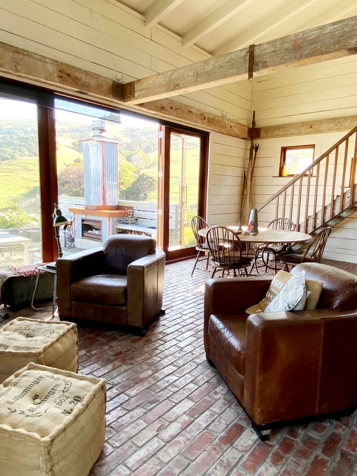 Beautifully Appointed Akaroa Accommodation for Weekend Getaways from Christchurch