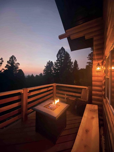 Cabins (Florissant, Colorado, United States of America)