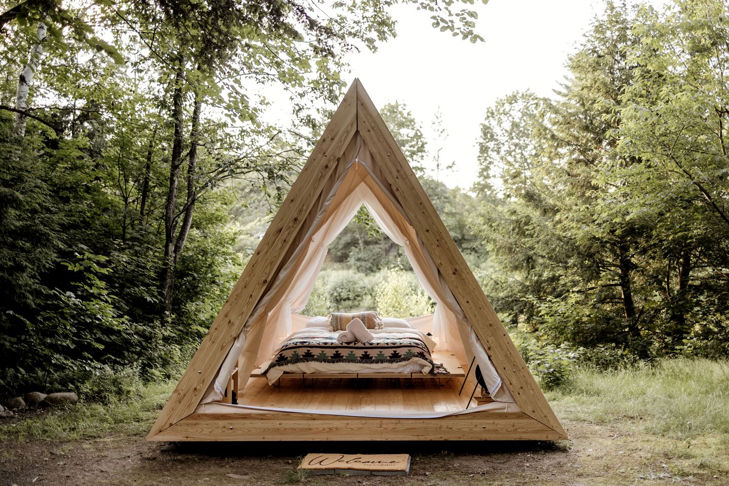 Idyllic Safari Tent with Sauna and Amazing Views in North Woodstock, New Hampshire