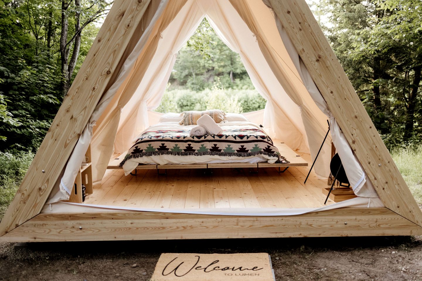 Idyllic Safari Tent with Sauna and Amazing Views in North Woodstock, New Hampshire