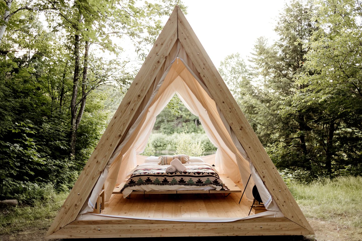 Idyllic Safari Tent with Sauna and Amazing Views in North Woodstock, New Hampshire