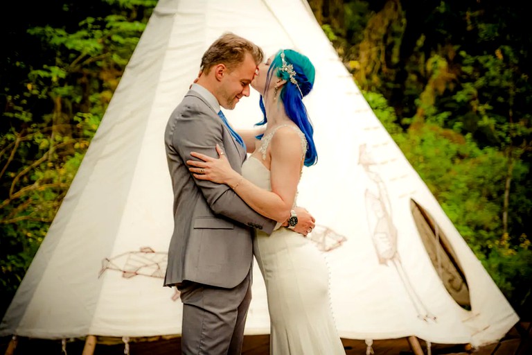 Tipis (Molalla, Oregon, United States of America)