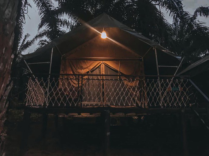 Tents (Surat Thani, Southern Thailand, Thailand)