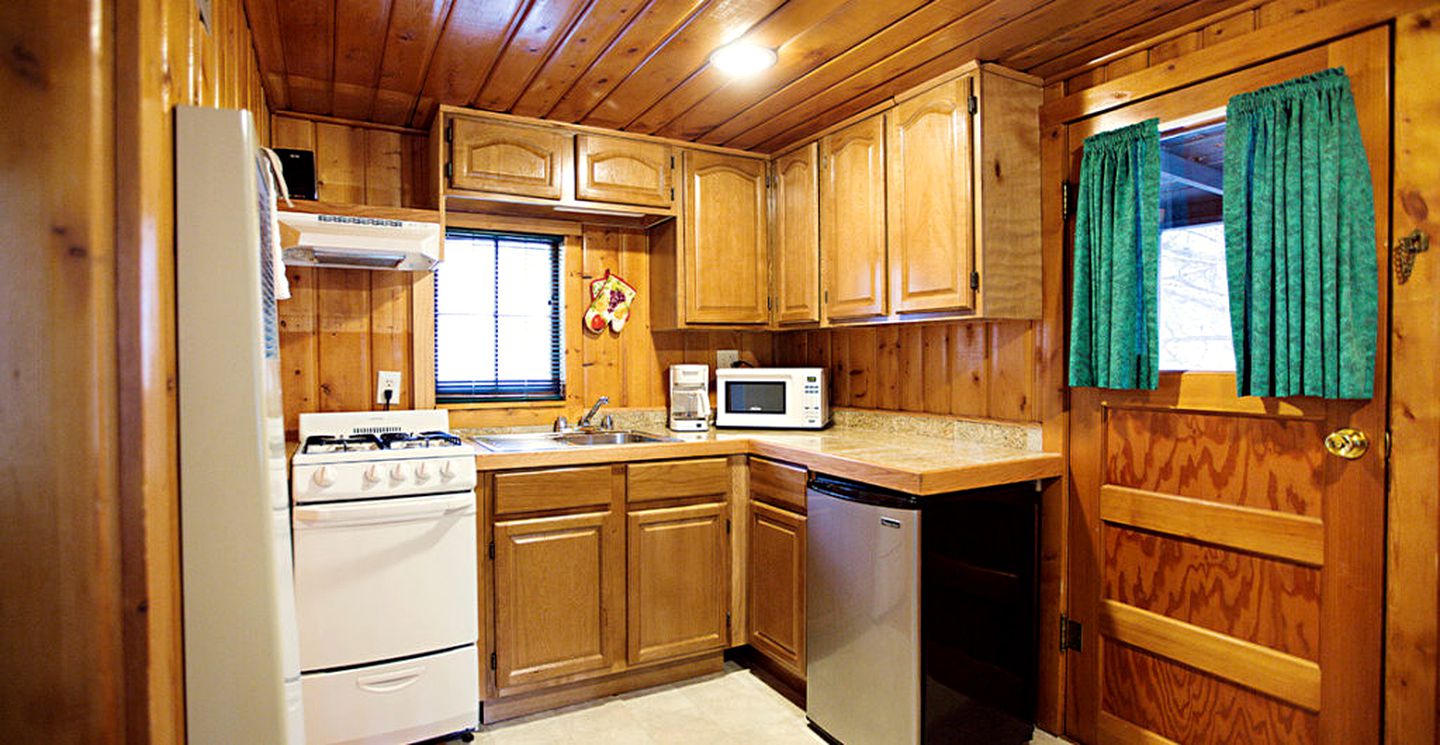Peaceful Estes Park Cabin Rental near the River