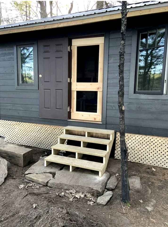 Peaceful Ontario Glamping Cabin on Six Mile Lake