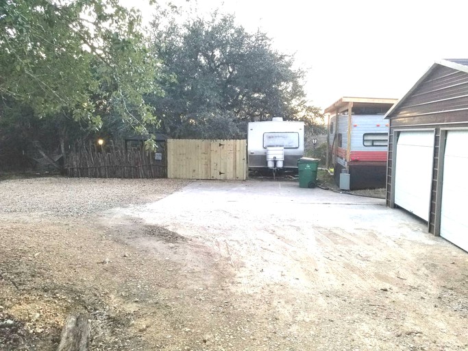 Cabins (Killeen, Texas, United States)