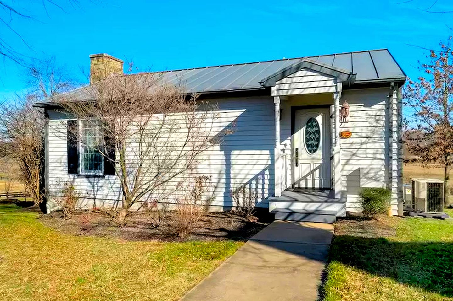 Cottage Getaway with a Pool Remington, Virginia Glamping Hub