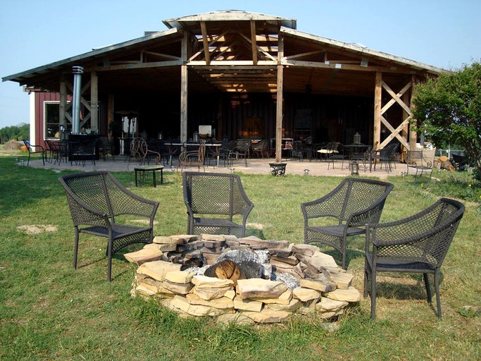 Cabins (Athens, Texas, United States)