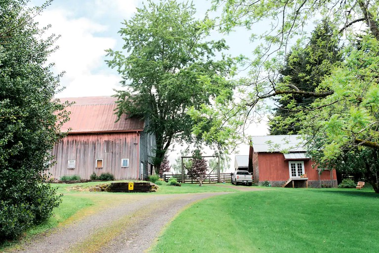 Tipis (Scotts Mills, Oregon, United States of America)