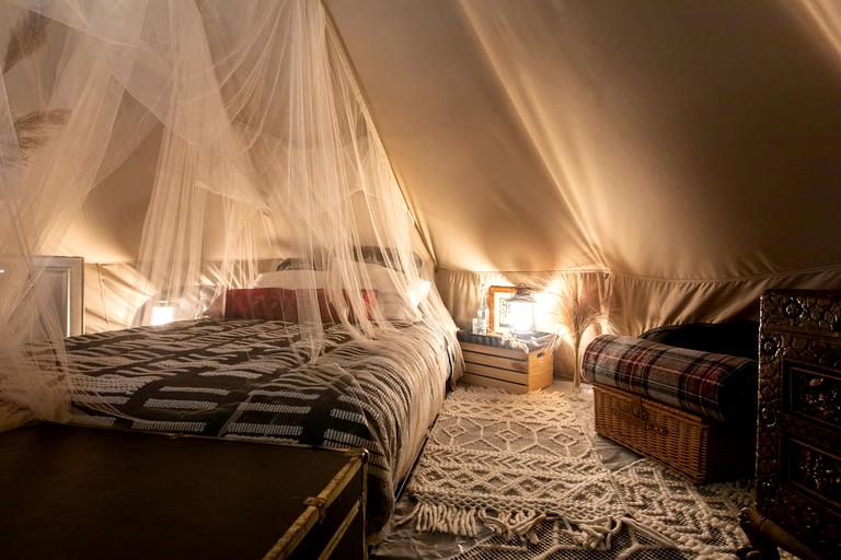 Tipis (Woodridge, New York, United States of America)