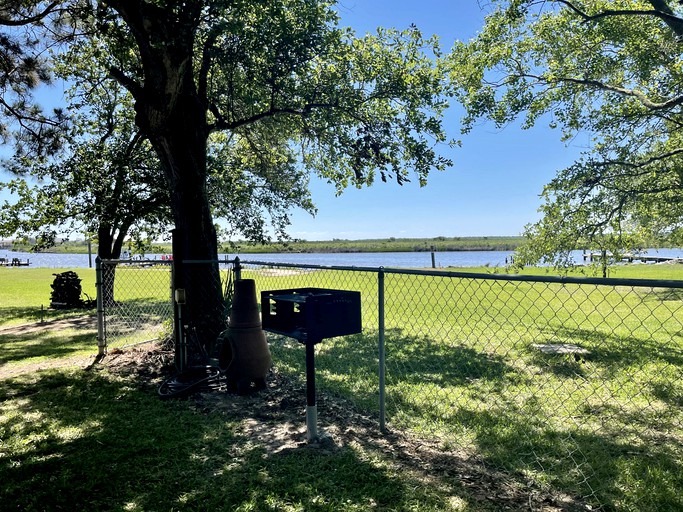 Cabins (Brazoria County, Texas, United States of America)