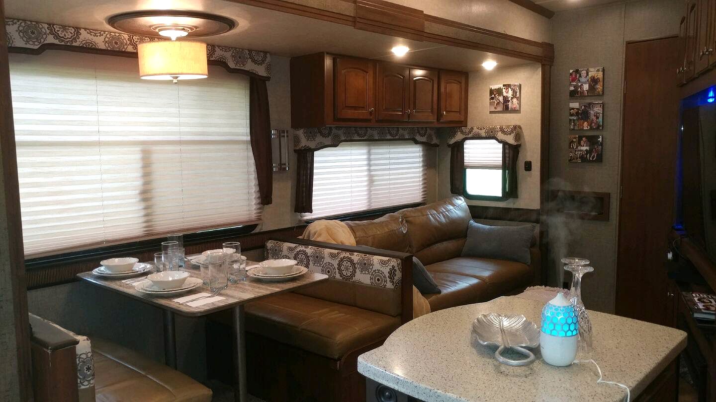 Spacious Caravan Rental for a Unique Vacation in Tennessee