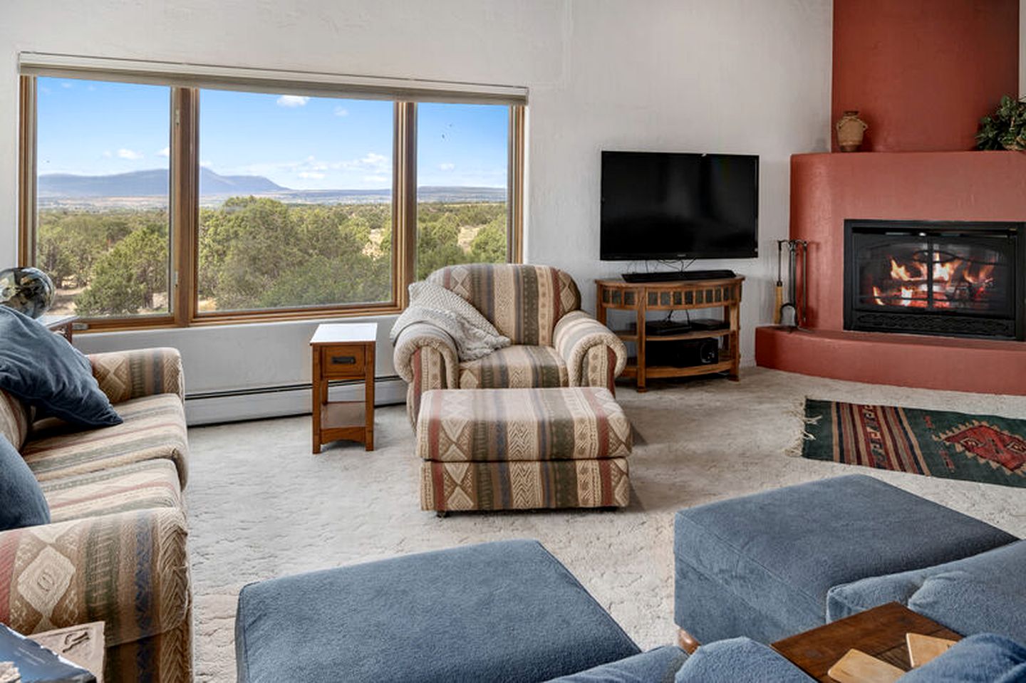 Luxury Vacation Rental with a Fireplace and Views near McPhee Reservoir in Colorado