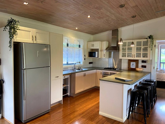 Cottages (Wollombi, New South Wales, Australia)