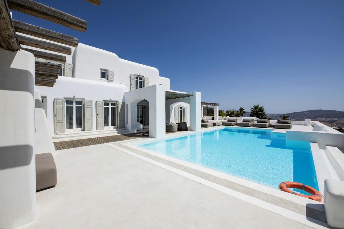 Superb Mykonos Villa with a Stunning Pool