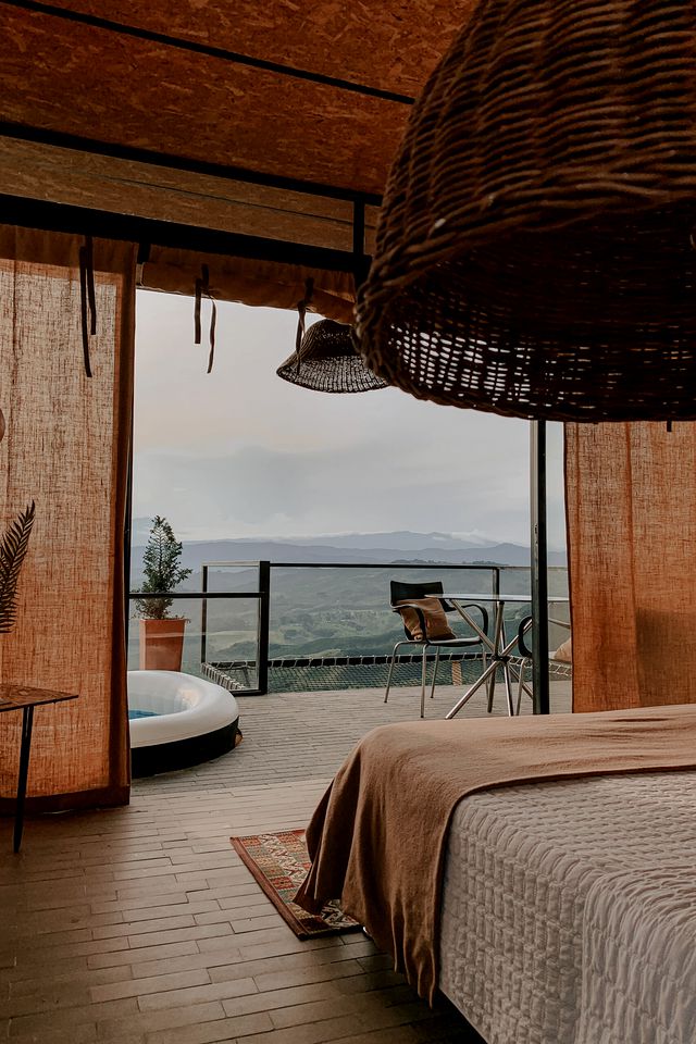 Gorgeous Retreat with a Jacuzzi for a Romantic Getaway in Colombia