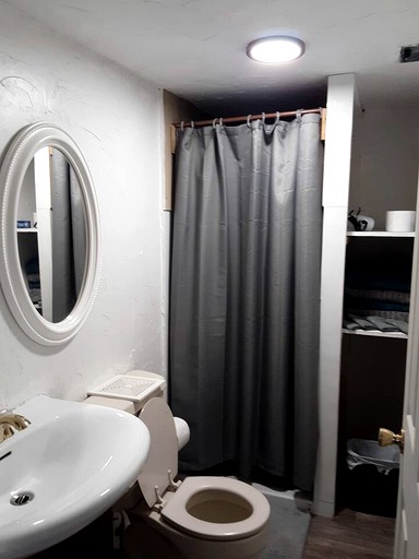 Cabins (Sparta, Tennessee, United States)