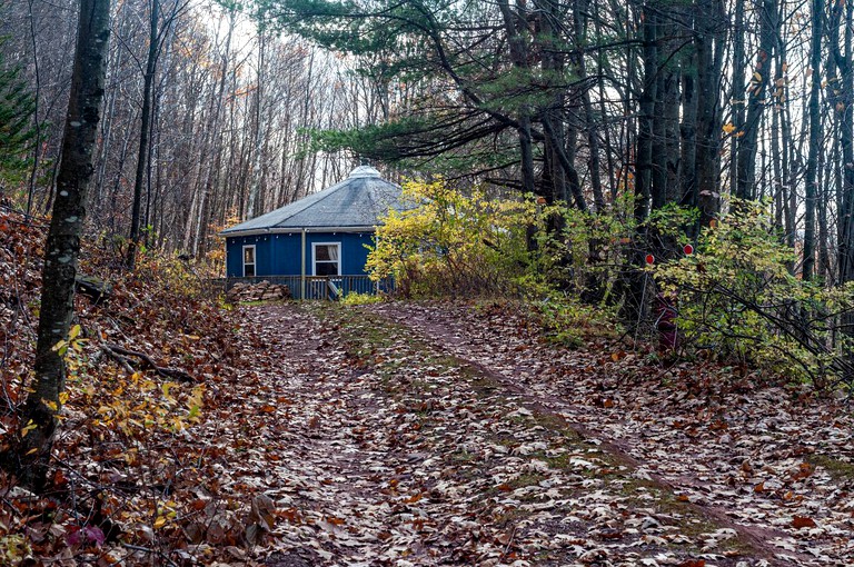 Yurts (Roxbury, New York, United States of America)