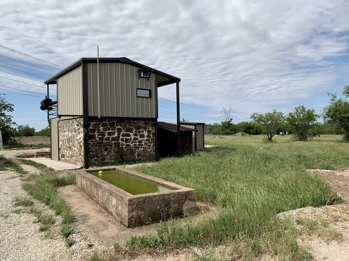 Cabins (Jacksboro, Texas, United States of America)