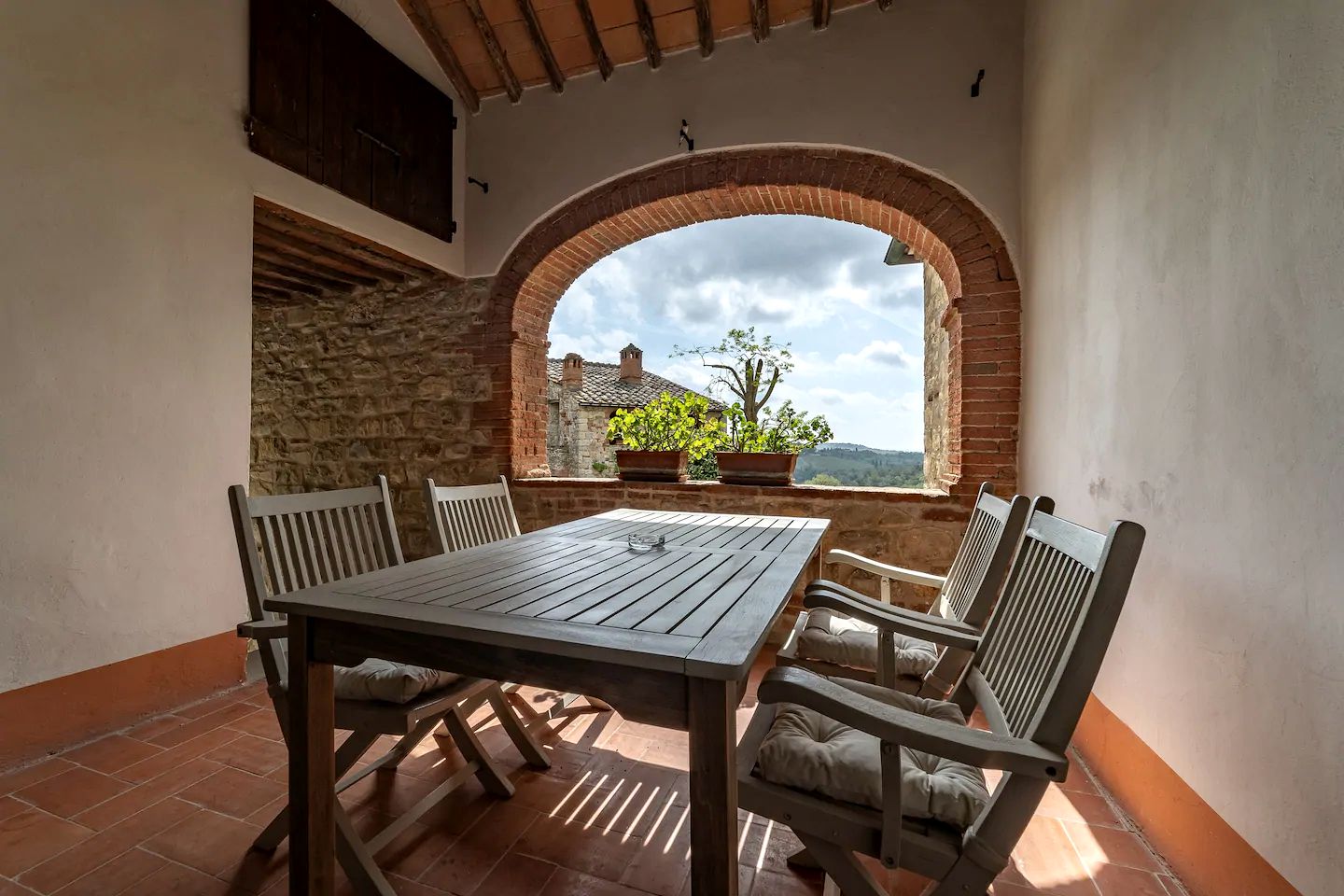 Fantastic Chianti Style Retreat for Holidays in Tuscany