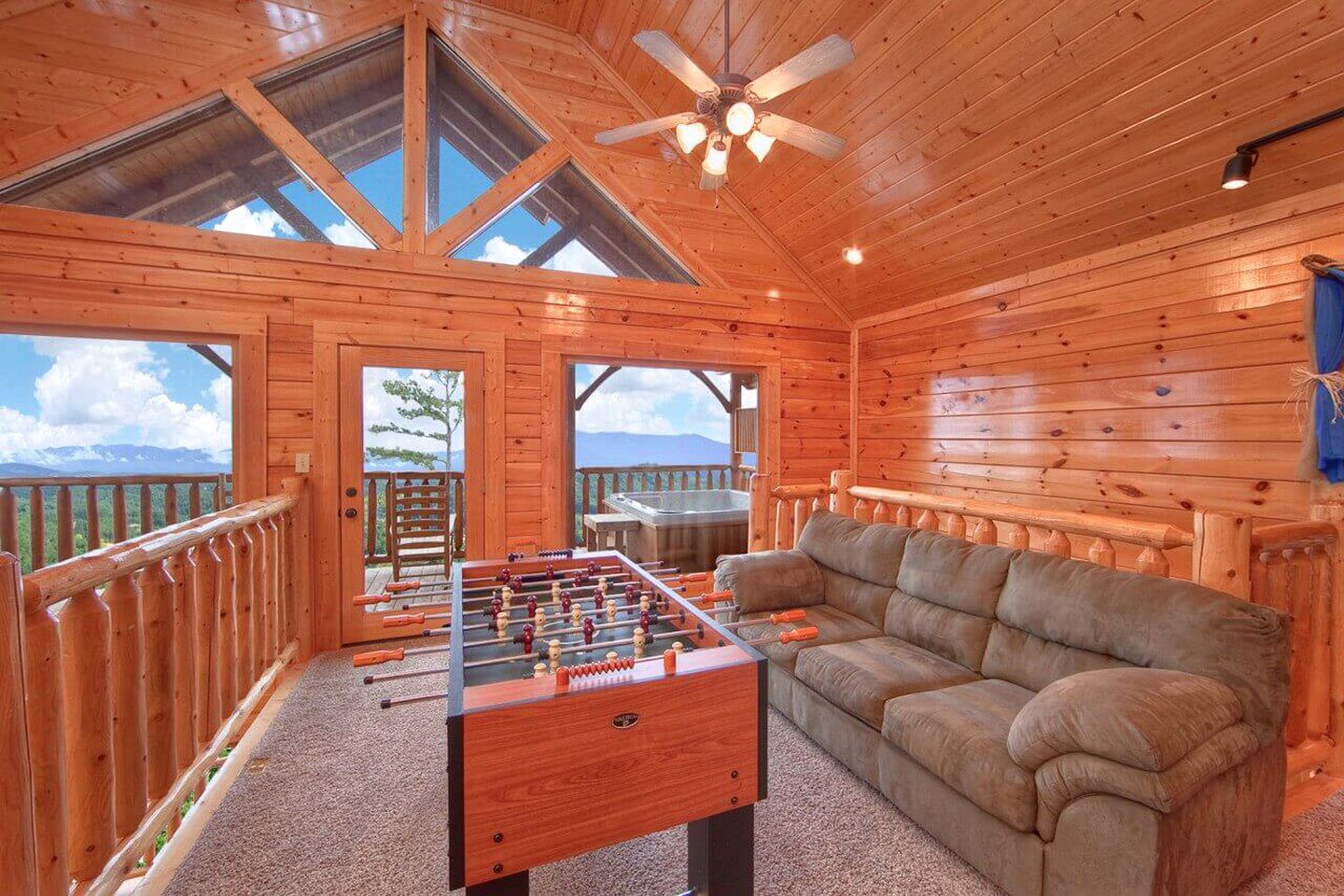 Amazing Vacation Cabin near Cades Cove Valley in Sevierville, Tennessee