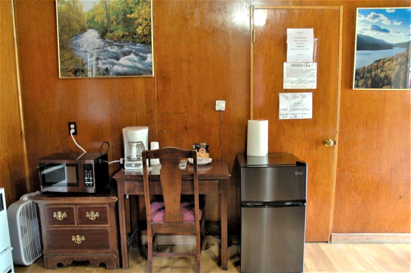 Quaint Cabin Suitable for Four Among Nature in Alaska