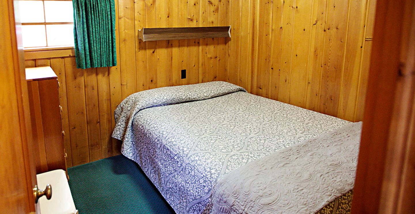 Inviting Estes Park Cabin for a Vacation in Colorado