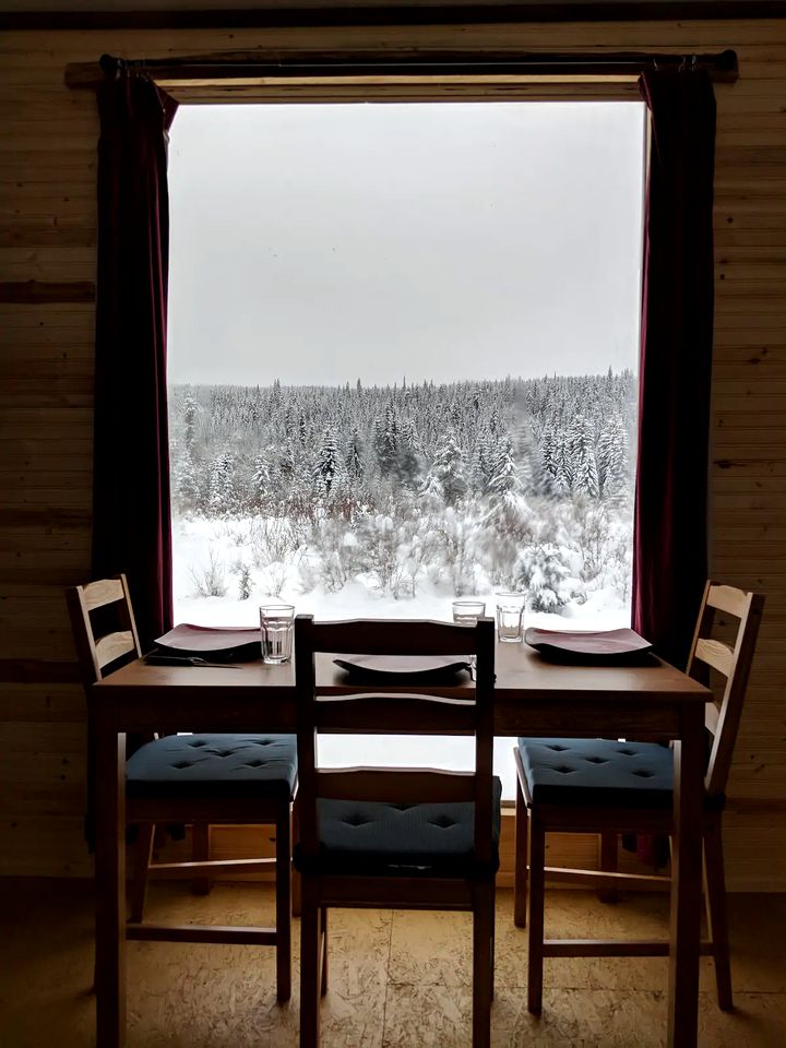 Fabulous Dogsled Retreat Ideal for Columbia Valley Vacations