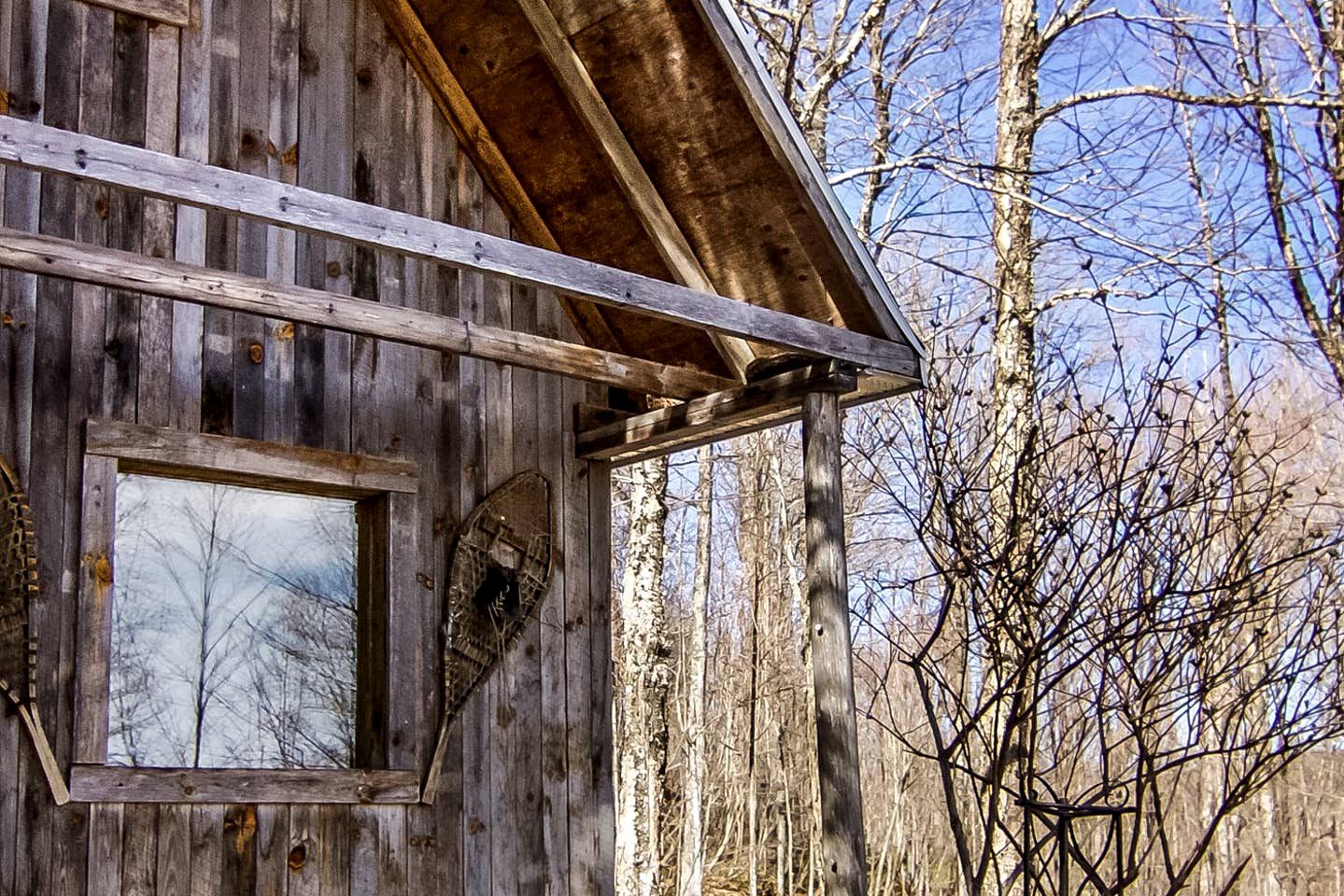 Gorgeous Quebec Tiny House Perfect for Glamping in Canada