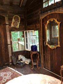 Magical Tree House Rental near Kansas City for Glamping in Missouri photo 2