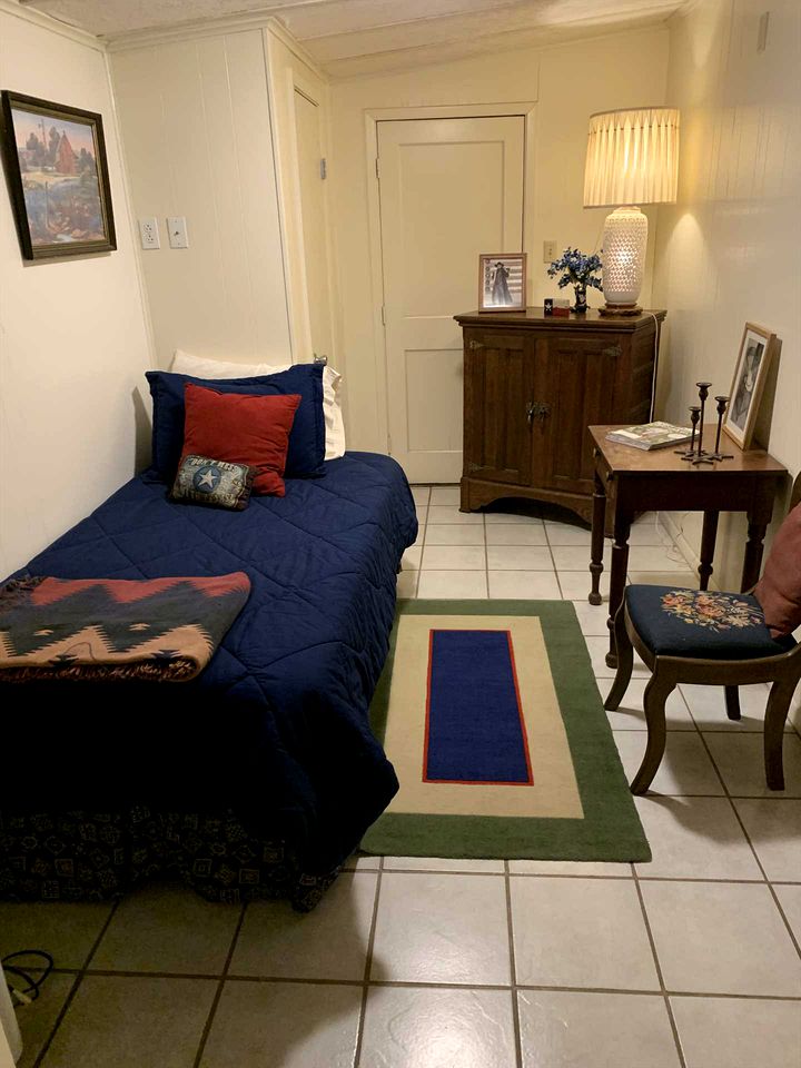 Clear River Cabin on the Medina River in Bandera, Texas