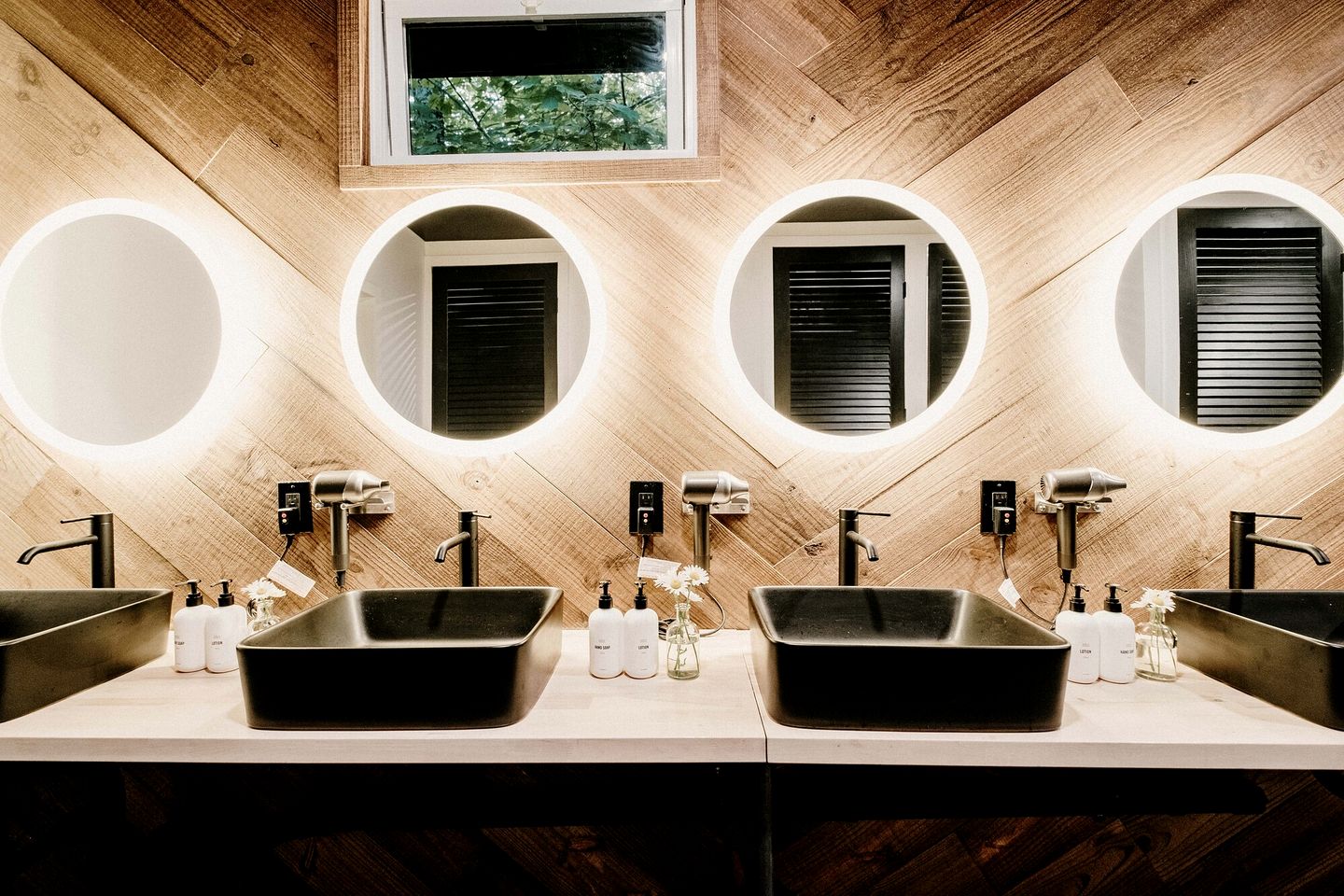 Charming Safari Tent with Sauna and Fire Pit in North Woodstock, New Hampshire