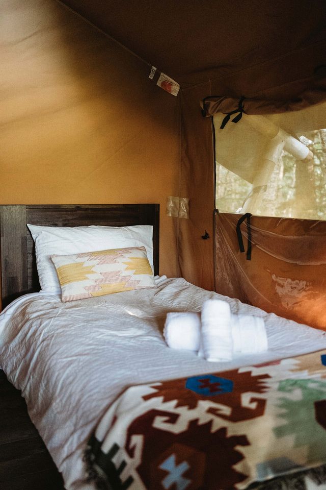 Charming Safari Tent with Sauna and Fire Pit in North Woodstock, New Hampshire