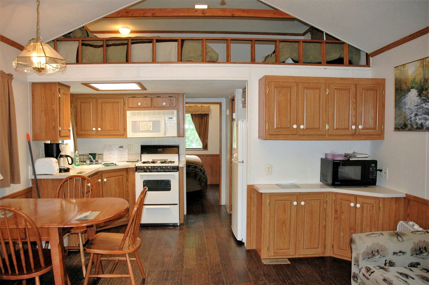 Lovely Cabin with Lofted Interior Perfect for Nature Lovers in Alaska